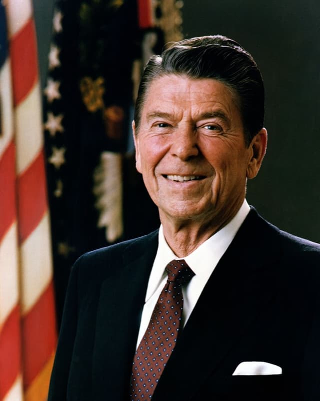 Official portrait of Ronald Reagan